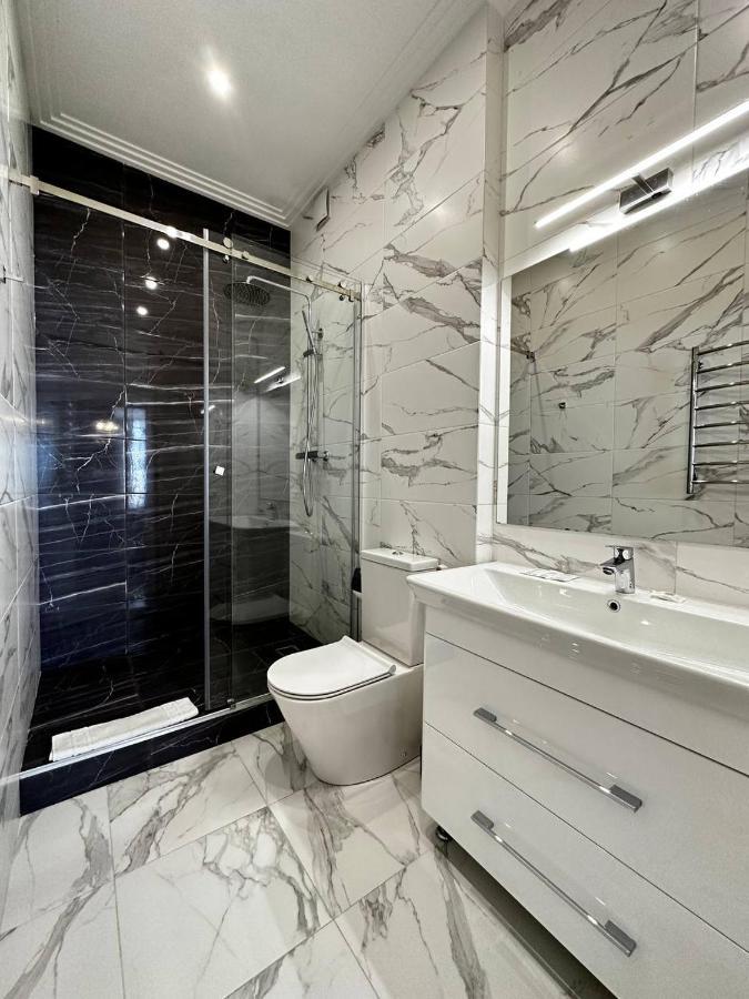 Sea Symphony 3-Bedrooms Lux Apartment Odesa Exterior photo